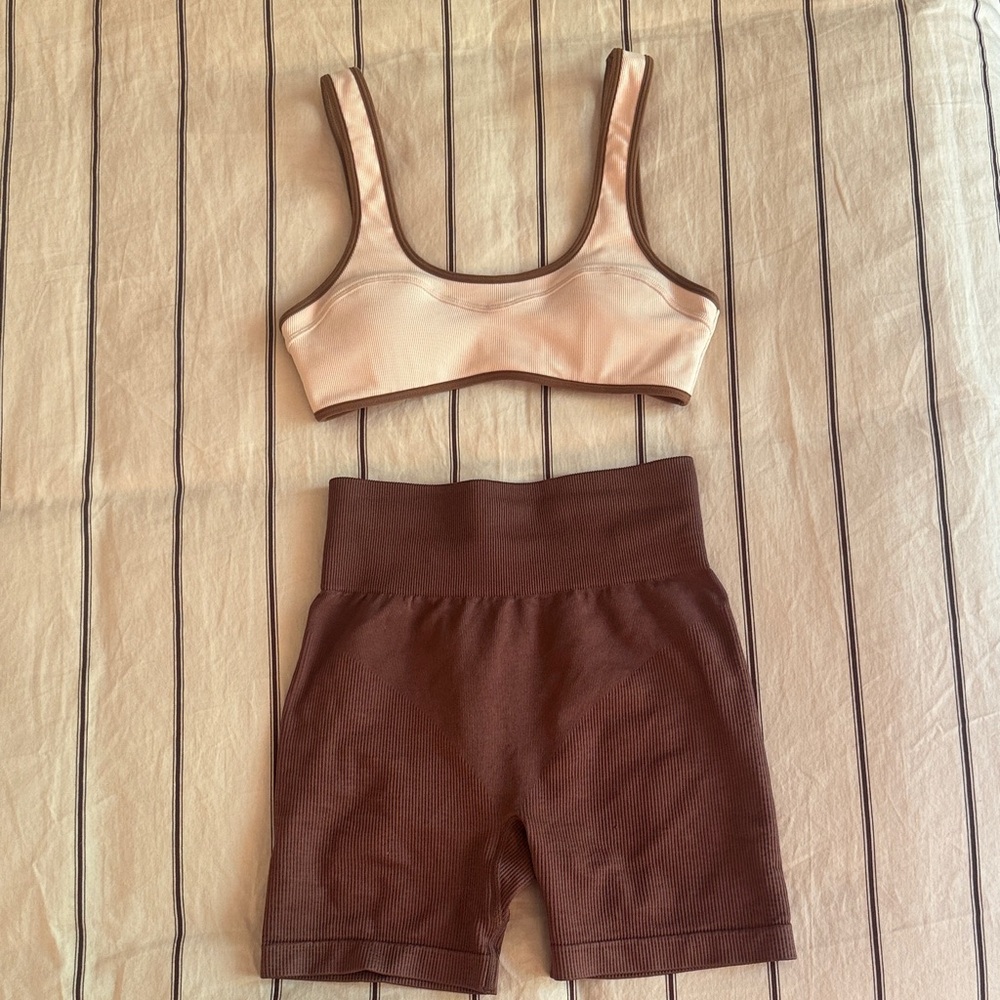 Two-Tone Sports Bra and High Waist Bike Shorts Set - Baby Pink & Chocolate